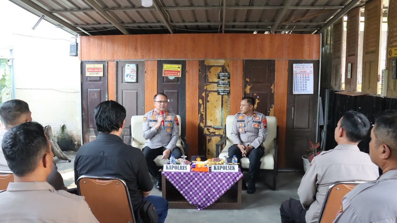 Kapolres Pekalongan Tekankan Budaya Kebersihan dan Pelayanan Prima Saat Kunjungi Empat Polsek Jajaran
