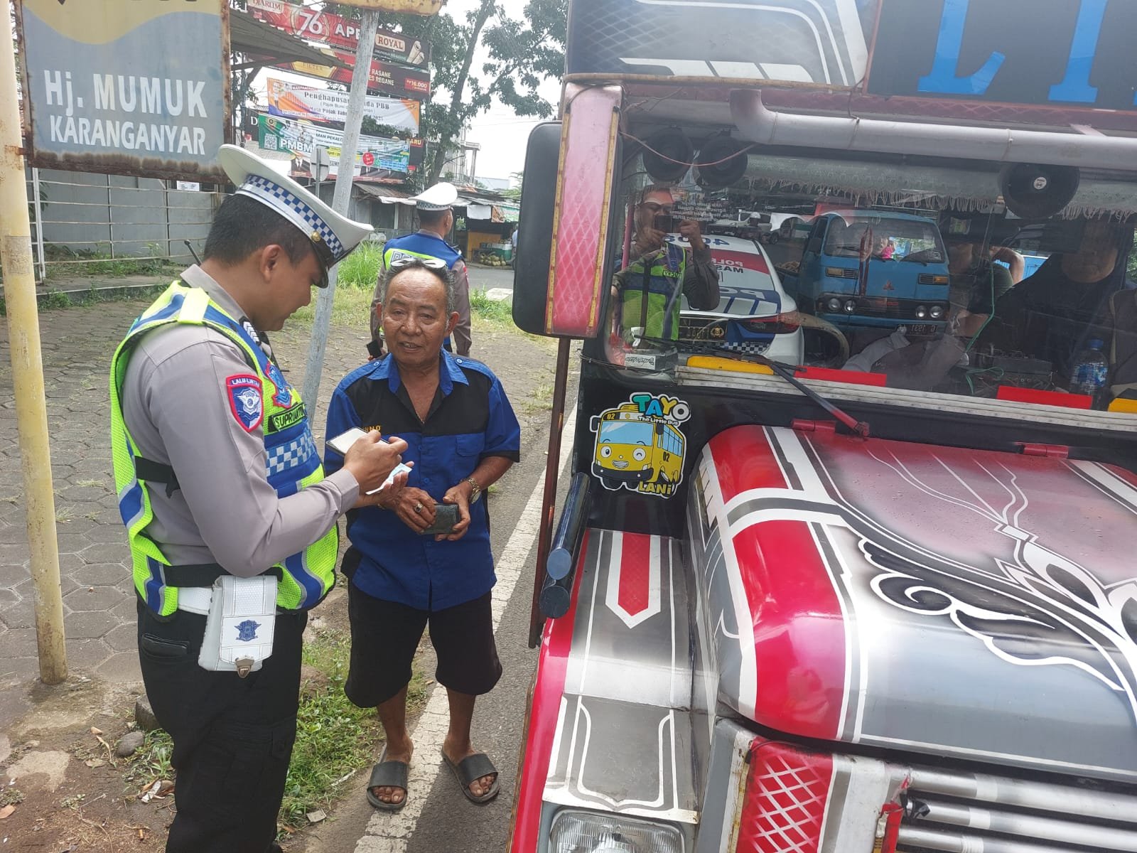 Satlantas Polres Pekalongan Intensifkan Patroli, Kereta Kelinci di Jalan Raya Diberi Teguran dan Edukasi Keselamatan