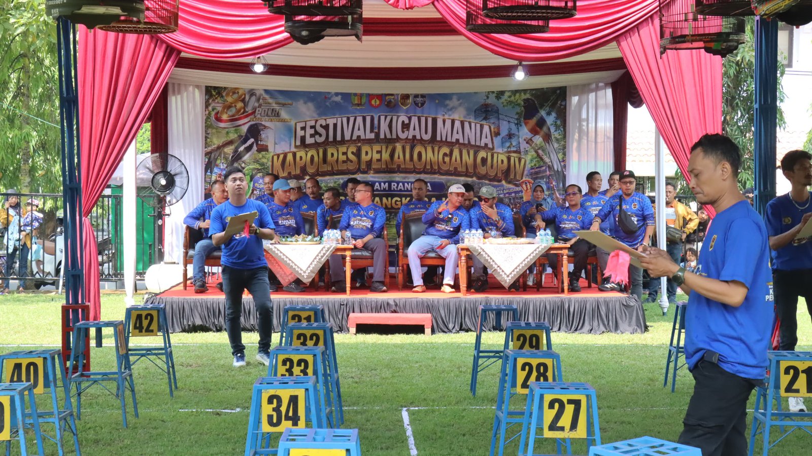 Ribuan Kicau Mania Padati Lapangan Setda, Kapolres Pekalongan Cup 4 Meriahkan Hari Bhayangkara ke-80